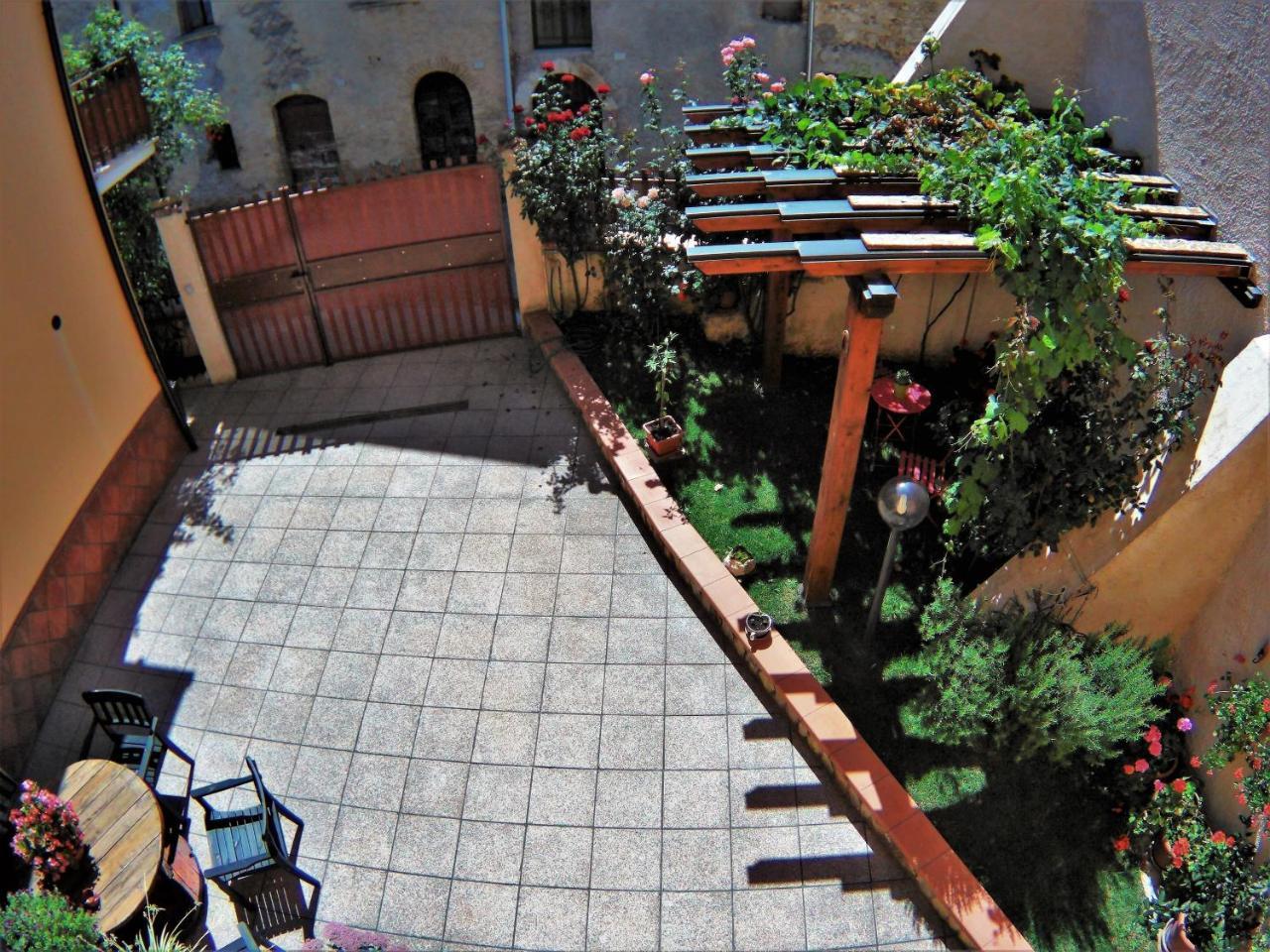 B&B A Casa Di Nonna Massa d'Albe Exterior photo